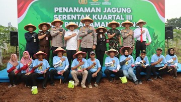 Dukung Astacita Ketahanan Pangan, Polda Metro Tanam Jagung di Tangsel