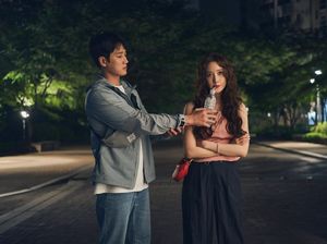 Song Hye Kyo Hingga Yoona Bersaing di Blue Dragon Awards, Picu Perdebatan Song Hye Kyo Hingga Yoona Bersaing di Blue Dragon Awards, Picu Perdebatan