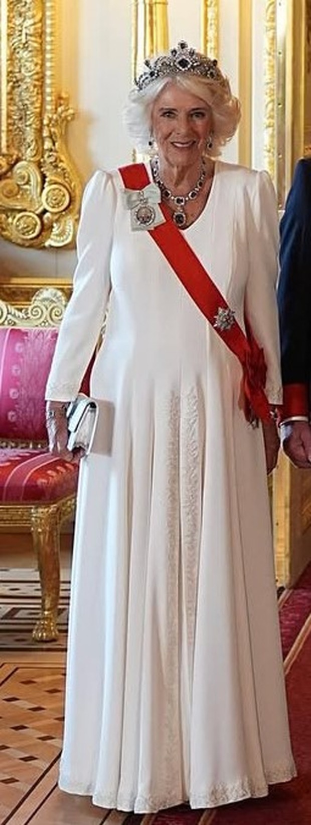 Penampilan Ratu Camilla di State Banquet