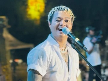 Reza Arap Jilat Ludah Sendiri