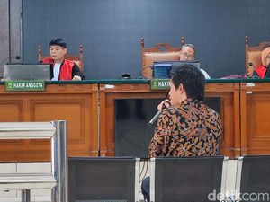 Dekan FK Undip Ngaku Tak Tahu Ada Iuran BOP Puluhan Juta di PPDS Anestesi Dekan FK Undip Ngaku Tak Tahu Ada Iuran BOP Puluhan Juta di PPDS Anestesi