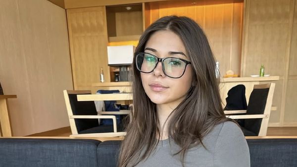Foto: Influencer Jadi Sensasi, Beli Jet Pribadi dari Penghasilan OnlyFans