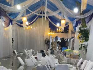 Pernikahan Viral Terendam Banjir di Tangerang, Dekor Hingga Kursi Mengambang