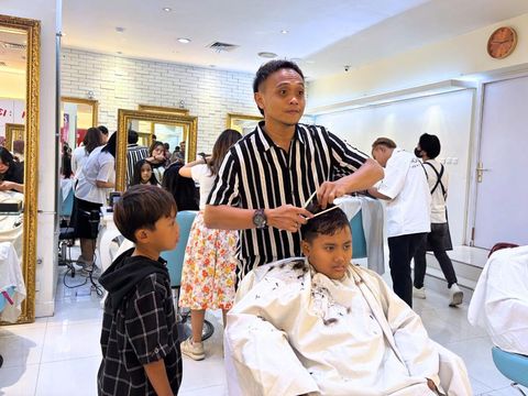 Acara amal One Piece Hair Studio bersama Rumah Belajar Ceria Joglo