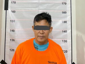 Kronologi Ayah Angkat di Banjarmasin Perkosa Anak 10 Kali hingga Hamil Kronologi Ayah Angkat di Banjarmasin Perkosa Anak 10 Kali hingga Hamil