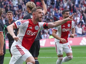 Henderson Tinggalkan Ajax, Mau ke Mana? Henderson Tinggalkan Ajax, Mau ke Mana?