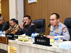 Di Depan BAM DPR, Kapolda Riau Sampaikan Keadilan untuk Gajah Tesso Nilo