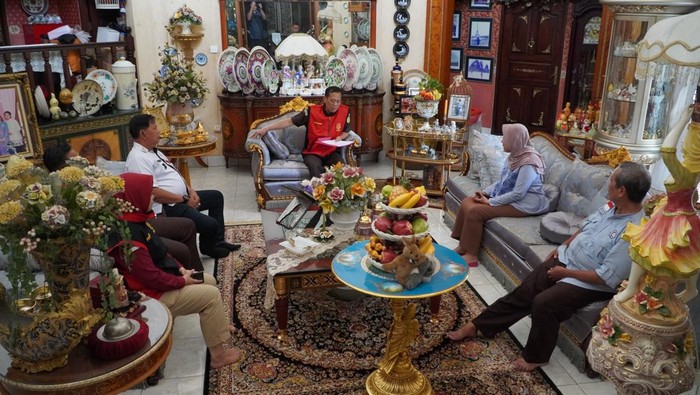 Kejati Sumsel geledah tiga rumah tersangka praduga korupsi Pasar Cinde Kejati Sumsel geledah tiga rumah tersangka praduga korupsi Pasar Cinde