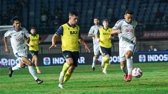 Oxford United Duel terakhir Grup A Piala Presiden mempertemukan Arema FC kontra Oxford United. Pertandingan berlangsung di Stadion Si Jalak Harupat, Kabupaten Bandung, Kamis (10/7/2025) malam WIB.