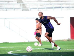 Persik Kediri Rekrut Bek Asal Brasil Lucas Gama Persik Kediri Rekrut Bek Asal Brasil Lucas Gama