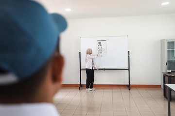 Momen Calon Siswa Sekolah Rakyat Jalani Cek Kesehatan Gratis