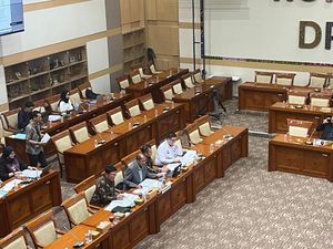 Panja RKUHAP Sepakati Negara Bayar Kompensasi Korban Jika Pelaku Tak Mampu Panja RKUHAP Sepakati Negara Bayar Kompensasi Korban Jika Pelaku Tak Mampu