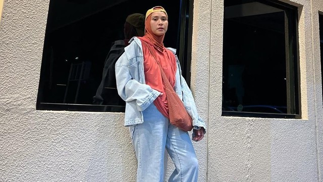 Berita Seputar Selebriti Insertlive Terkini : Diamankan Polisi, Pelaku Pemukul Karyawan Zaskia Mecca Diduga Oknum TNI