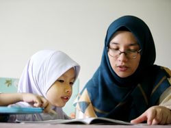 Hukum Merayakan Hari Ibu dalam Islam, Boleh atau Tidak?