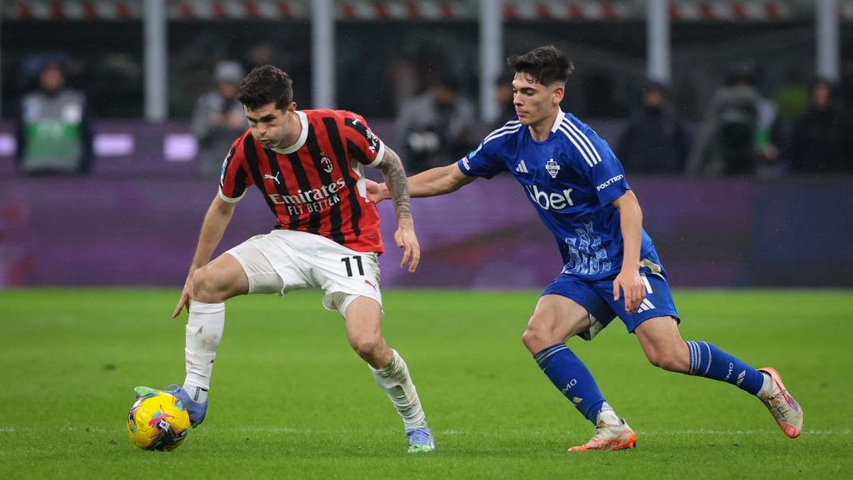 Duel Milan vs Como musim lalu. Foto: Getty Images/Jonathan Moscrop
