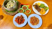 Ayam Goreng Fatmawati: Raos Pisan! Ayam Goreng dan Prasmanan Sunda Sejak 1989