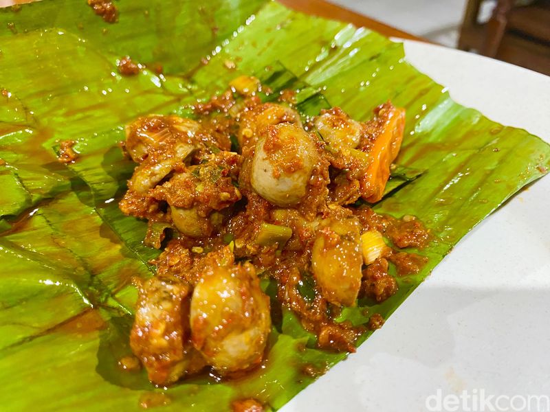 Menu Makanan dan Prasmanan di Restoran Ayam Goreng Fatmawati Cabang Jakarta