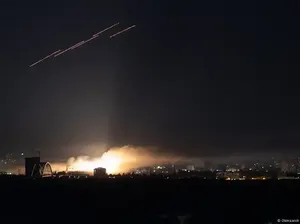 Rusia Serang Ukraina Saat Zelensky Bertemu Senator AS