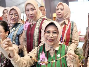 HUT Dekranas Ke-45, Fatma Saifullah Yusuf Dorong Perajin Semakin Berdaya HUT Dekranas Ke-45, Fatma Saifullah Yusuf Dorong Perajin Semakin Berdaya