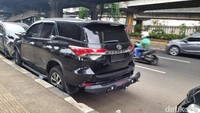 Polisi Ungkap Fortuner Tabrak 5 Mobil di Utan Kayu Pakai Pelat Dinas Palsu