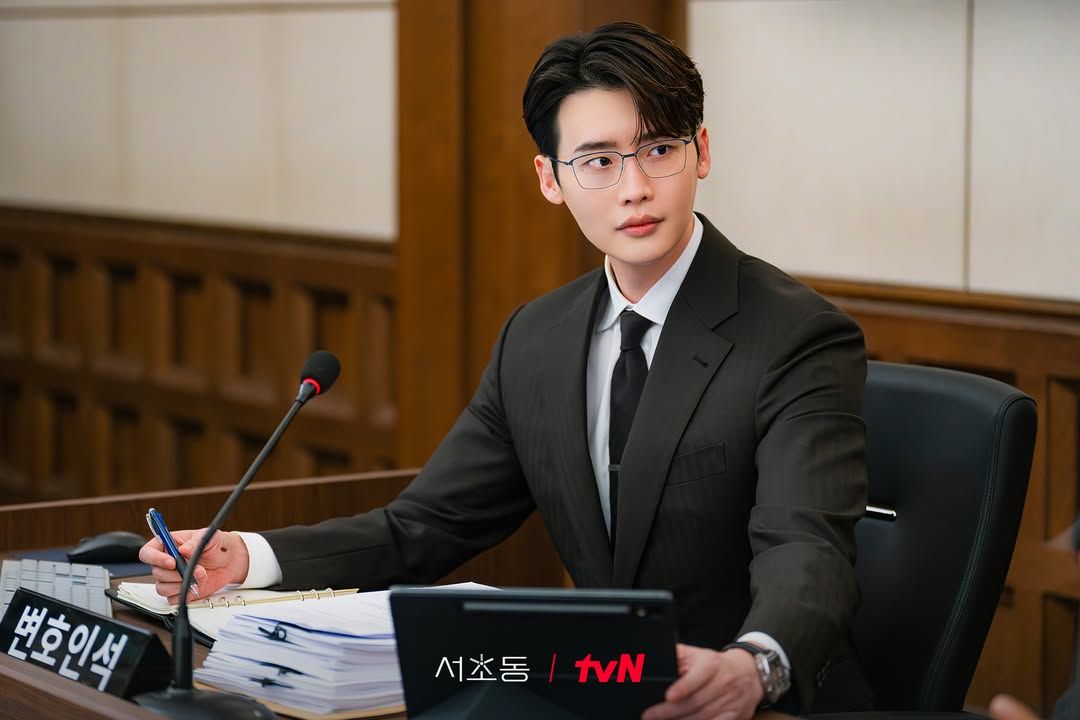 Lee Jong Suk dalam drama Korea Law and the City