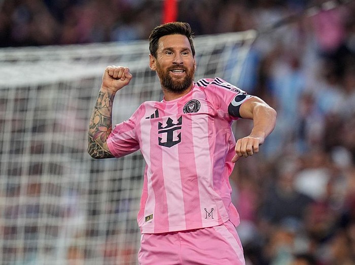 FOXBOROUGH, MASSACHUSETTS - JULY 9: Lionel Messi #10 of Inter Miami CF celebrates his goal during a game between Inter Miami CF and New England Revolution at Gillette Stadium on July 9, 2025, in Foxborough, Massachusetts. (Photo by Andrew Katsampes/ISI Photos/ISI Photos via Getty Images)