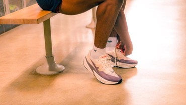 Ringannya Sepatu ini, Biar Lari Makin Kencang dan Cetak PB Ringannya Sepatu ini, Biar Lari Makin Kencang dan Cetak PB