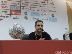 Pemainnya Cederai Romeny, Pelatih Arema FC: Bagian Laga, Mohon Maaf