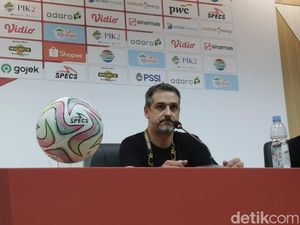 Pemainnya Cederai Romeny, Pelatih Arema FC: Bagian Laga, Mohon Maaf Pemainnya Cederai Romeny, Pelatih Arema FC: Bagian Laga, Mohon Maaf