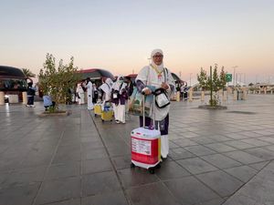 Pemulangan Kloter Terakhir Jemaah Haji Indonesia 2025 Pemulangan Kloter Terakhir Jemaah Haji Indonesia 2025