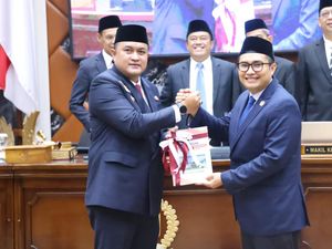 Bupati Bogor Bersama DPRD Tetapkan Tiga Perda Strategis Bupati Bogor Bersama DPRD Tetapkan Tiga Perda Strategis