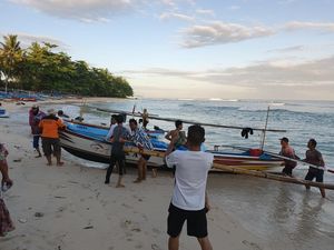 Pria Lampung Tewas Tenggelam Usai Tolong Istri-2 Anak yang Terbawa Arus Laut Pria Lampung Tewas Tenggelam Usai Tolong Istri-2 Anak yang Terbawa Arus Laut