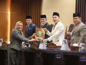 DPRD Sumsel Bahas Tiga Raperda Strategis Usulan Pemprov, Apa Saja? DPRD Sumsel Bahas Tiga Raperda Strategis Usulan Pemprov, Apa Saja?