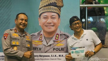 Salam Akal Sehat! Rocky Gerung Bakal Ikut Riau Bhayangkara Run 2025
