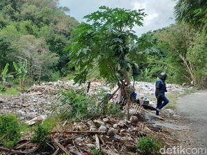 Warga Tolak Desa Wisata Kebon Ayu Jadi Tempat Pembuangan Sampah Warga Tolak Desa Wisata Kebon Ayu Jadi Tempat Pembuangan Sampah