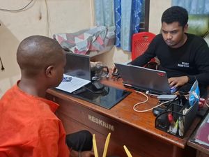 3 Bulan Buron, 8 Anggota KKB Bunuh Guru-Aniaya Nakes di Yahukimo Ditangkap 3 Bulan Buron, 8 Anggota KKB Bunuh Guru-Aniaya Nakes di Yahukimo Ditangkap