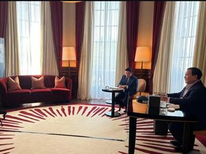 Dari Belgia, Prabowo Ratas Bareng 7 Menko Bahas Potensi Cuaca Ekstrem di RI Dari Belgia, Prabowo Ratas Bareng 7 Menko Bahas Potensi Cuaca Ekstrem di RI