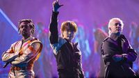 Dino SEVENTEEN Bikin Gempar Arab
