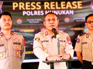 Kapolres Nunukan Rilis Identitas 4 Anggotanya yang Ditangkap Mabes Polri Kapolres Nunukan Rilis Identitas 4 Anggotanya yang Ditangkap Mabes Polri