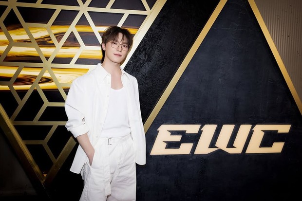 Potret penampilan Dino SEVENTEEN di 2025 Escorts World Cup