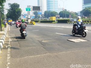 Pemprov DKI Jelaskan Sejumlah Faktor Picu Kerusakan Jalan di Jakarta Pemprov DKI Jelaskan Sejumlah Faktor Picu Kerusakan Jalan di Jakarta