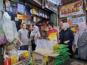 Bulog Sumsel Babel Kembali Kucurkan Beras SPHP Rp 12.500/Kg Bulog Sumsel Babel Kembali Kucurkan Beras SPHP Rp 12.500/Kg