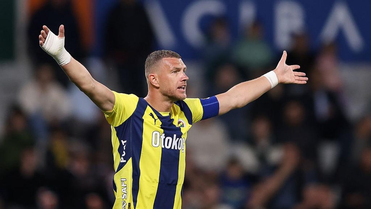 Edin Dzeko balik ke Italia, gabung Fiorentina (Getty Images/Ahmad Mora)