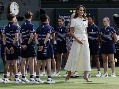 Foto: Kate Middleton Elegan di Final Wimbledon 2025, Intip Detail Gayanya