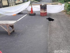 Jalan di Tabanan Jebol Lagi, Kini Terjadi di Kerambitan Jalan di Tabanan Jebol Lagi, Kini Terjadi di Kerambitan