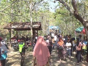 Ribuan Jemaah Ziarah ke Makam Tumenggung Brotonegoro di Ponorogo Ribuan Jemaah Ziarah ke Makam Tumenggung Brotonegoro di Ponorogo