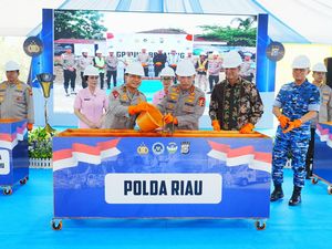 Kapolri Groundbreaking 9 Dapur SPPG Polda Riau, Dukung Penuh Program MBG Kapolri Groundbreaking 9 Dapur SPPG Polda Riau, Dukung Penuh Program MBG