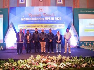 Ahmad Muzani Puji Sinergi MPR dan Wartawan Parlemen Ahmad Muzani Puji Sinergi MPR dan Wartawan Parlemen