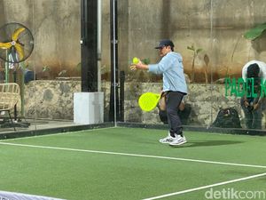 Saat Cak Imin Main Padel Lawan Menpora Dito di Jaksel Saat Cak Imin Main Padel Lawan Menpora Dito di Jaksel