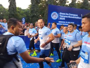 Menko AHY Ikut Lari 10K di SMA Taruna Nusantara Magelang Menko AHY Ikut Lari 10K di SMA Taruna Nusantara Magelang